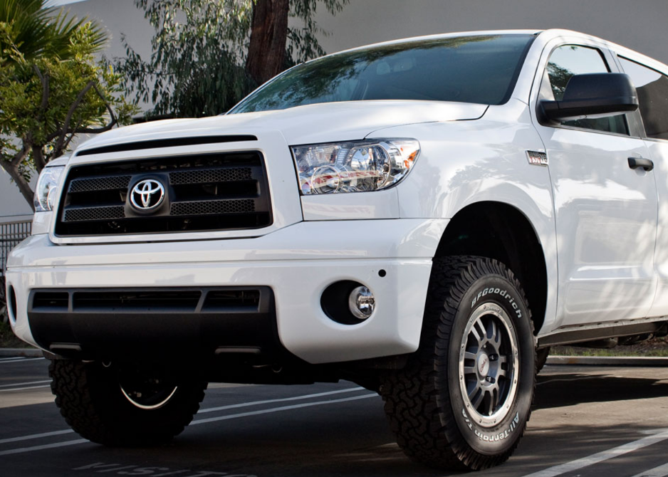 2011-2018 5.7L Tundra Transmission Cooler Bracket